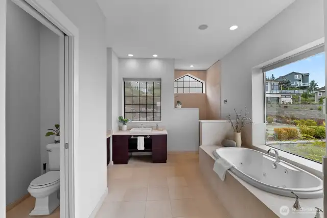 Primary Suite Bathroom