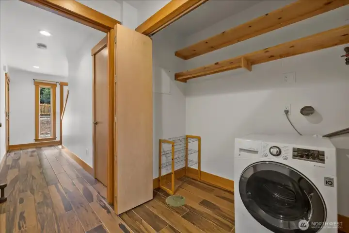 MIL W/D & Coat Closet