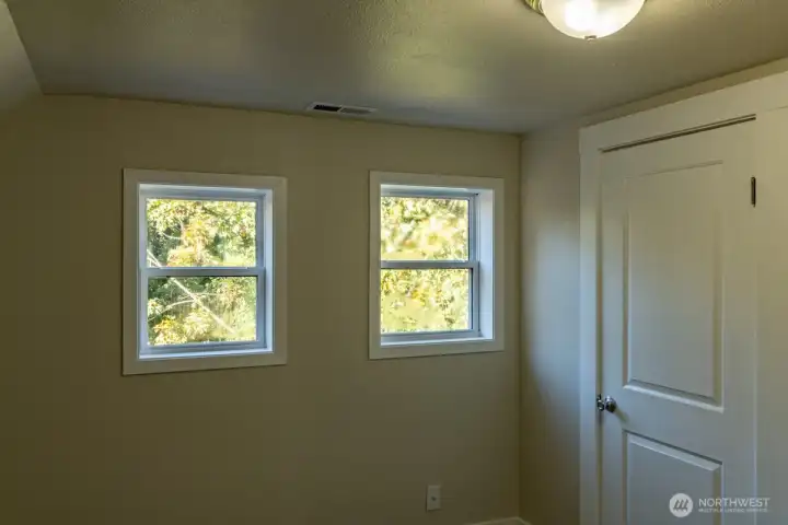 2nd bedroom with walk in closet