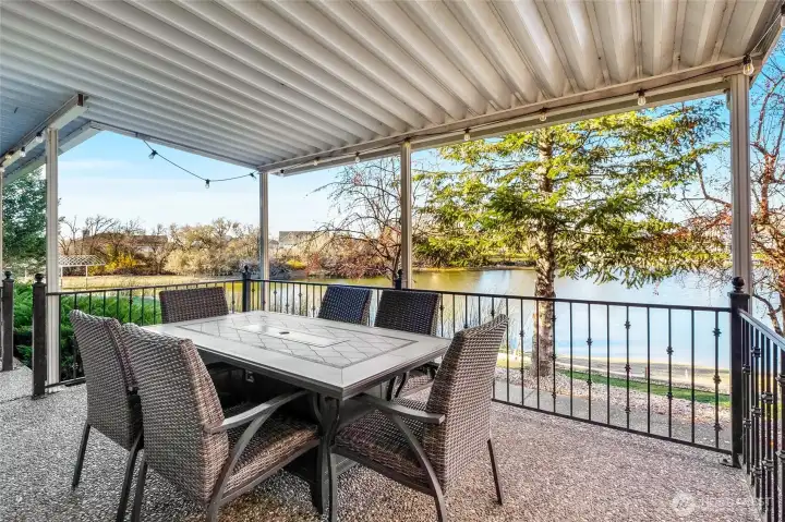 Huge covered back patio for entertaining and relaxation.