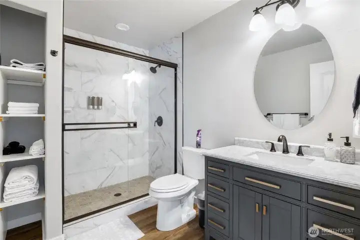 Newly added 3/4 bath off the bonus room.