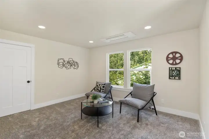 Photo of same design, interior finishes may vary. Photo of same design, interior finishes may vary.