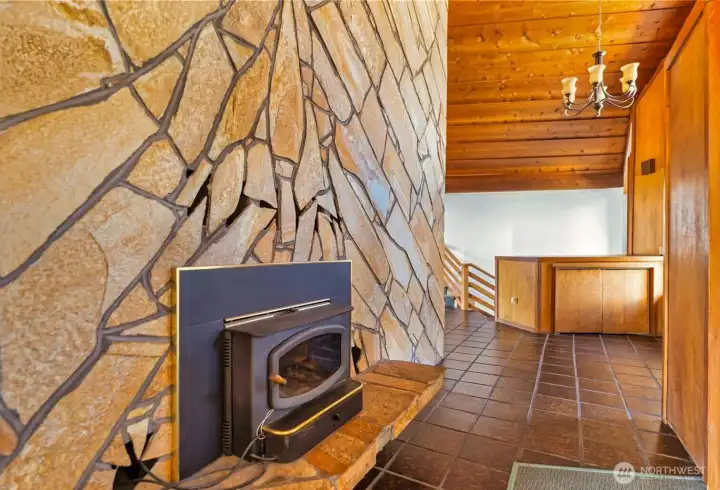 Fireplace insert on kitchen dining side