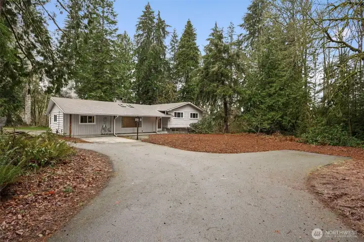 6525 Lazy St St, Tumwater, WA 98512 | 2,626 sq ft | 3 bedrooms | 2.75 baths | 5.720 acres
