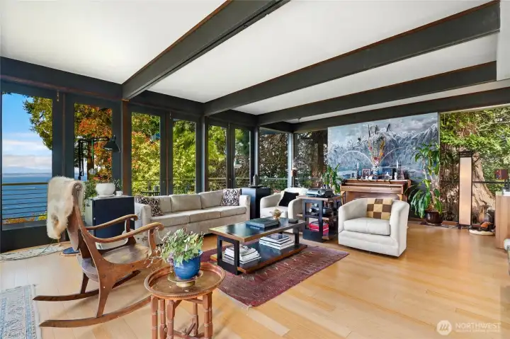 Living room with classic beamed ceiling.