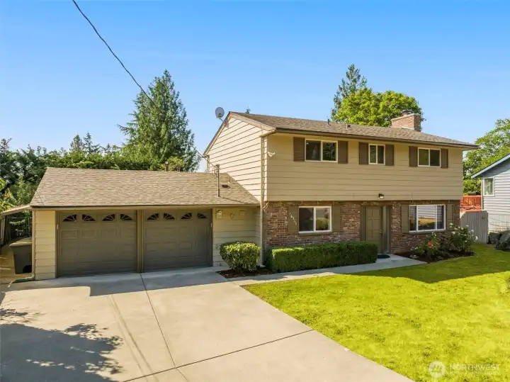 Beautiful Spacious two story house in a quiet and desirable Lake Hills neighborhood