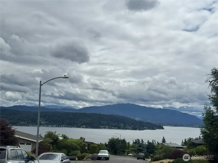 Beautiful Lake Sammamish view from the afternoon neighborhood walk