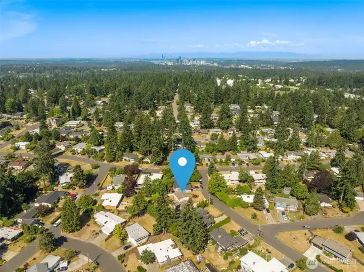 Minutes to HWY 520, I-405, I-90 and vibrant shopping and dining at Crossroads Shopping center. It is perfect for comfortable everyday living.
