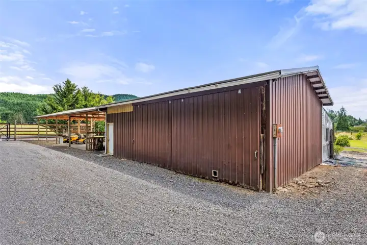 Shop, Machine Shed and Green house space. Shop, Machine Shed and Green house space.
