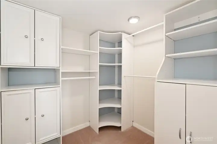 Also with a walk-in closet.