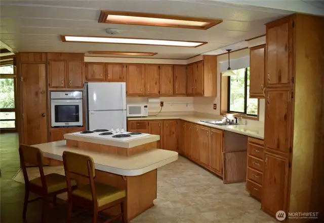 Spacious kitchen