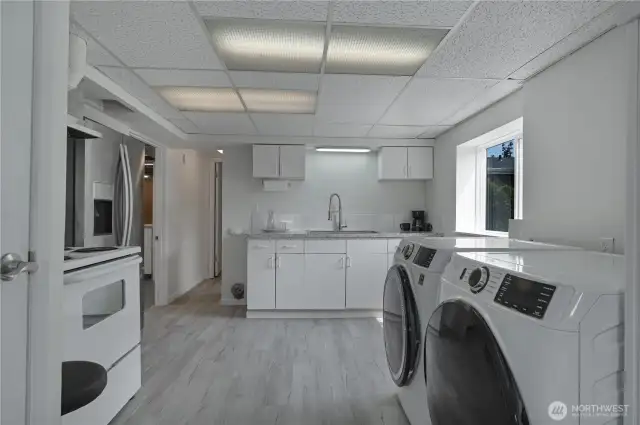 Downstairs Kitchen. (All appliances stay)
