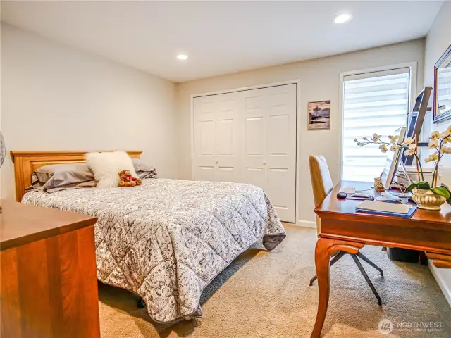Guest bedroom