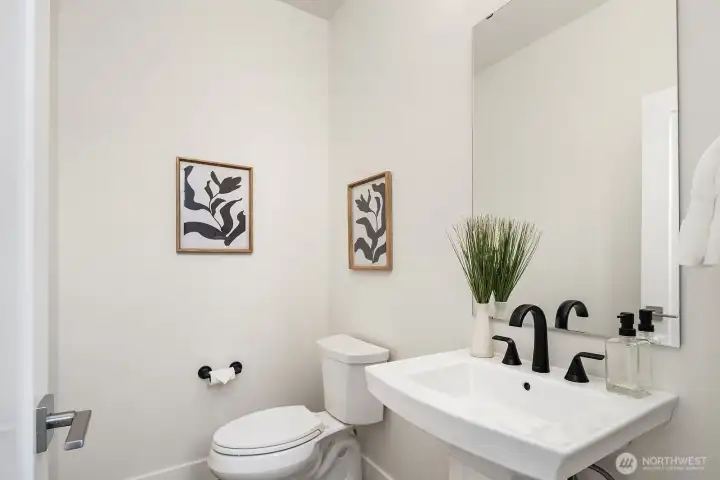Main Level 1/2 Bath