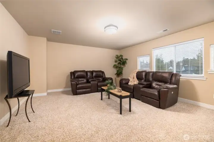 Bonus room!  Perfect for TV or movies, game night, home school or craft space, or could be easily converted to a 5th bedroom.