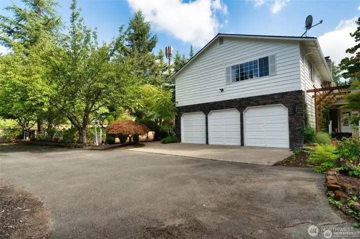 Extra large, 3 Car Garage. Plus, this is a side-entry garage, preserving the luxury front curb appeal without garage doors taking over!