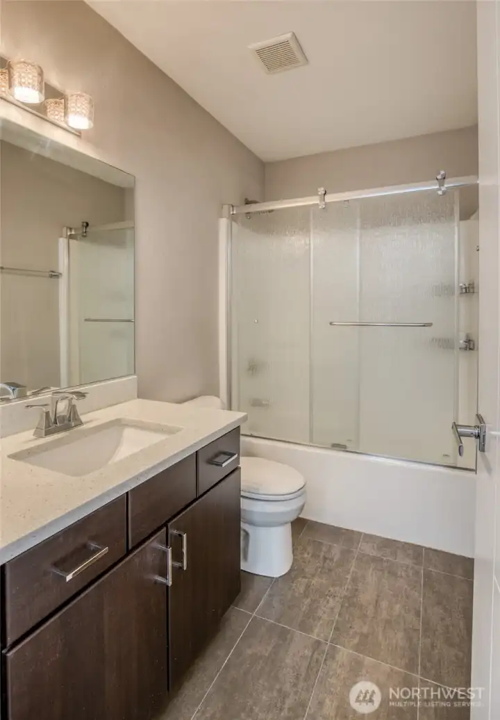 Second bath for guests.