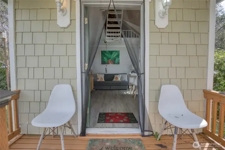 Enter the adorable she shed!