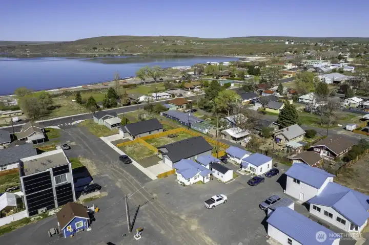 Close to Down Town and Lake