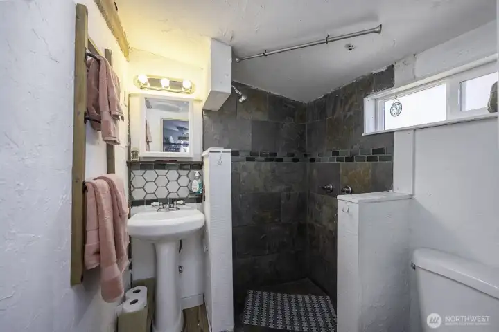 Unit B 3/4 bath