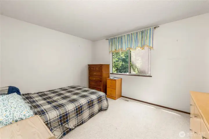 large bedroom large bedroom