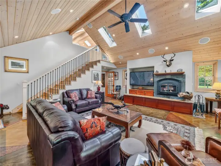 Abundant in natural light.