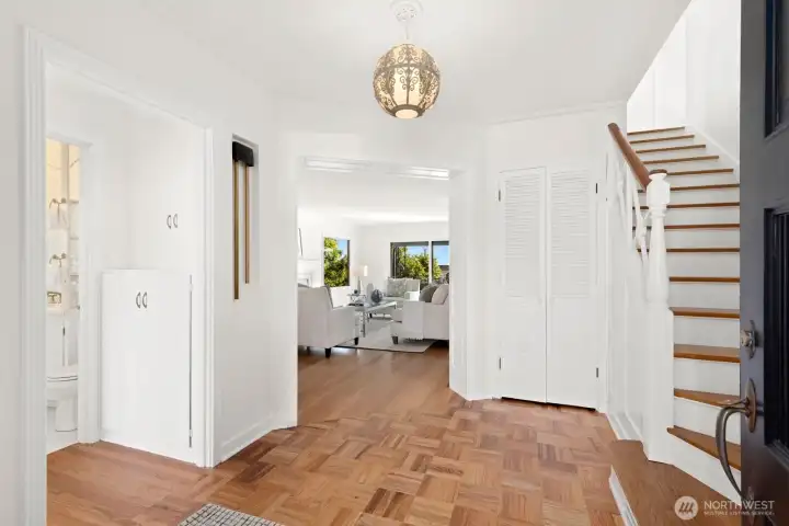 Beautiful entry with refinished hardwood floors. Beautiful entry with refinished hardwood floors.