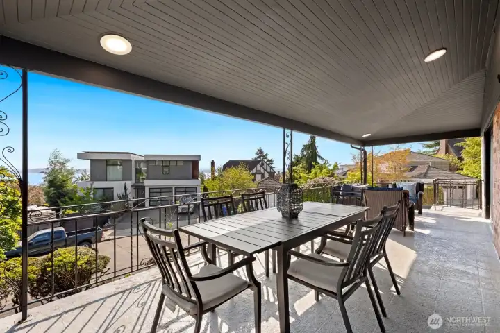 Large covered Deck just off the Livingroom and dinning room. Large covered Deck just off the Livingroom and dinning room.