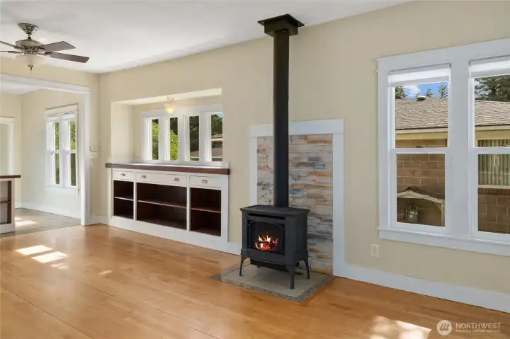 Cozy evenings feel even better gathered around the stove. Cozy evenings feel even better gathered around the stove.