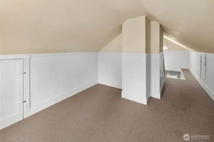 Adaptable space that evolves with your needs. Adaptable space that evolves with your needs.