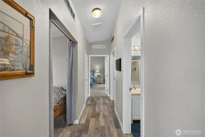 Circular floor plan with guest bath to right that goes through to mud room/ utility room and then into kitchen. Circular floor plan with guest bath to right that goes through to mud room/ utility room and then into kitchen.