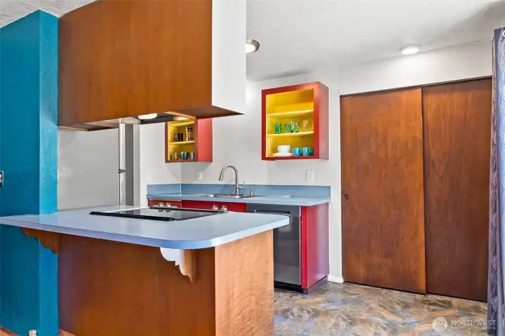 Pantry in the kitchen! Pantry in the kitchen!