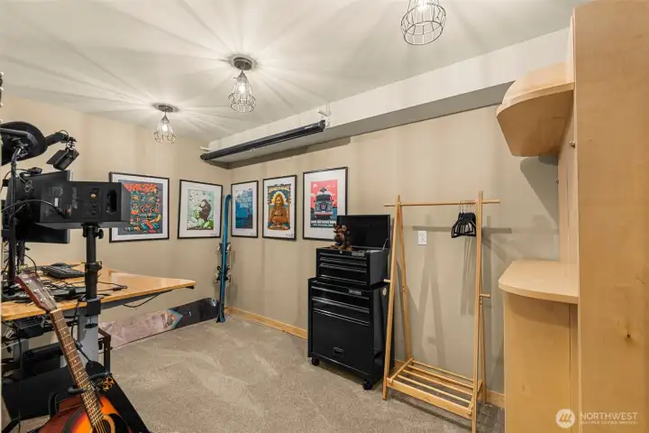 Extra room/ office