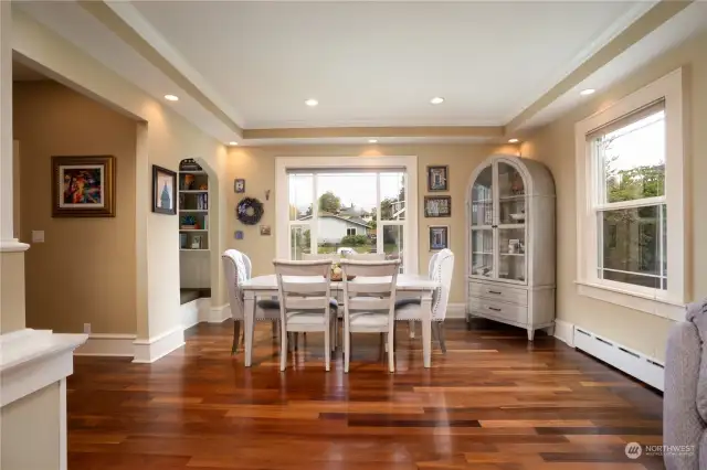 Dining room with lots of light.