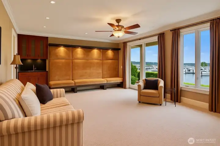 Lower Level Ensuite Bedroom