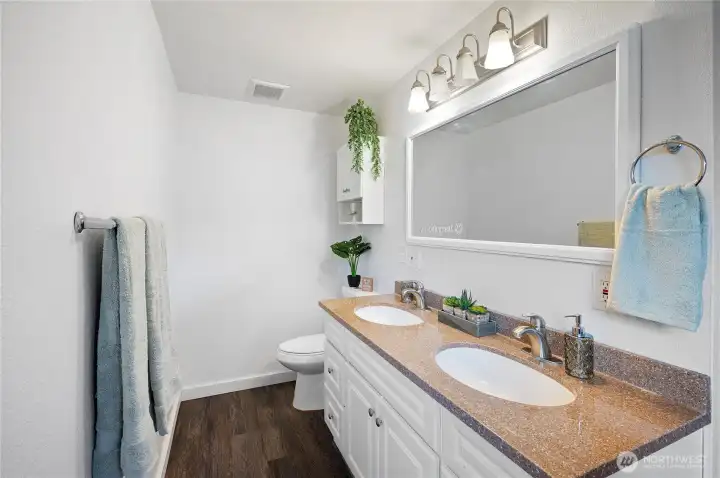 Primary 1/2 bath