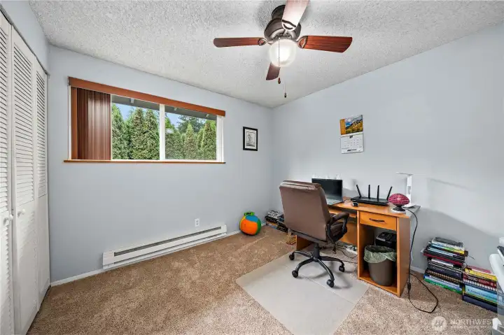 Guest room or office