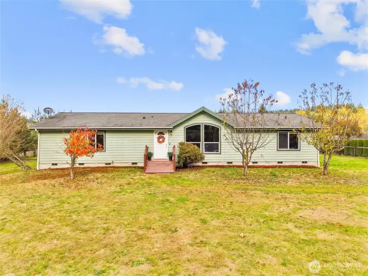 2070sf home includes bonus room!