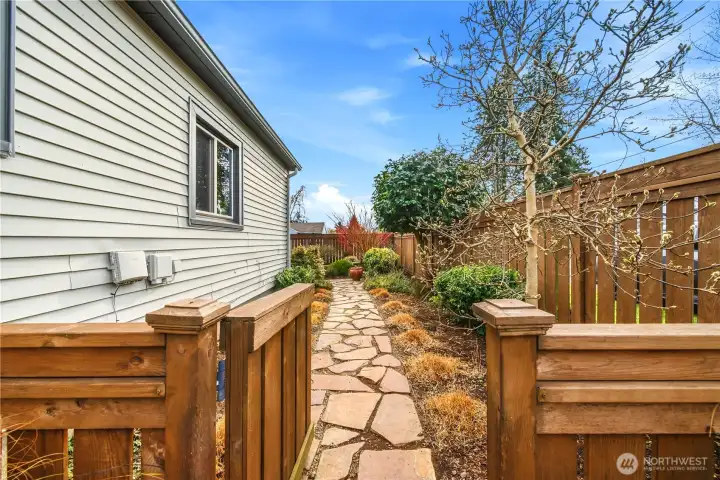 Path to front garden