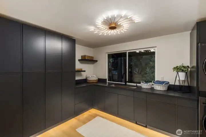 Spacious laundry room on 2nd floor