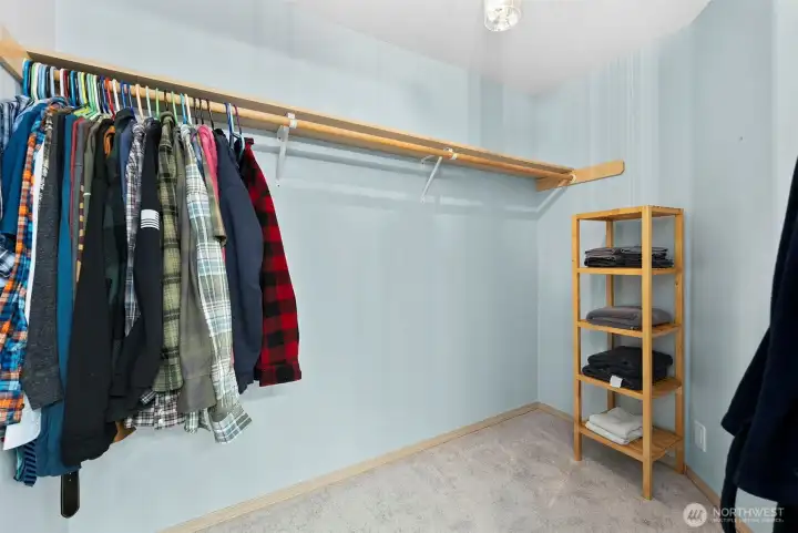 Primary walk-in closet is 8'x6'.