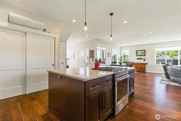 Cooking island and a large closet for extra storage. Cooking island and a large closet for extra storage.