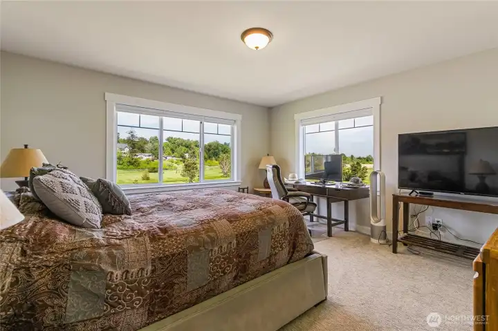 Second bedroom is also pretty roomy. Second bedroom is also pretty roomy.