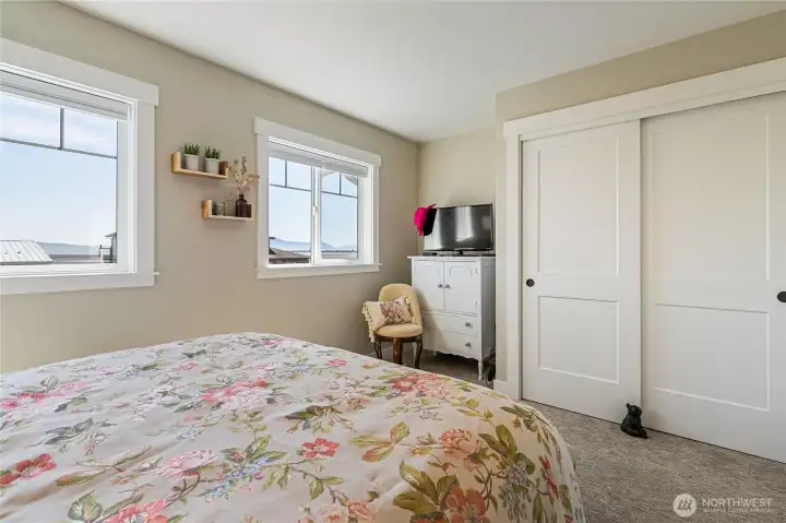 Nice alcove and large closet too. Nice alcove and large closet too.