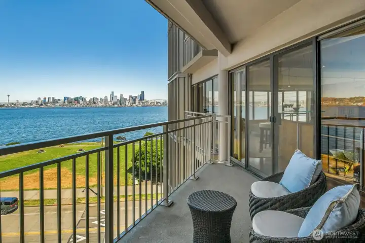 View Deck Home Office