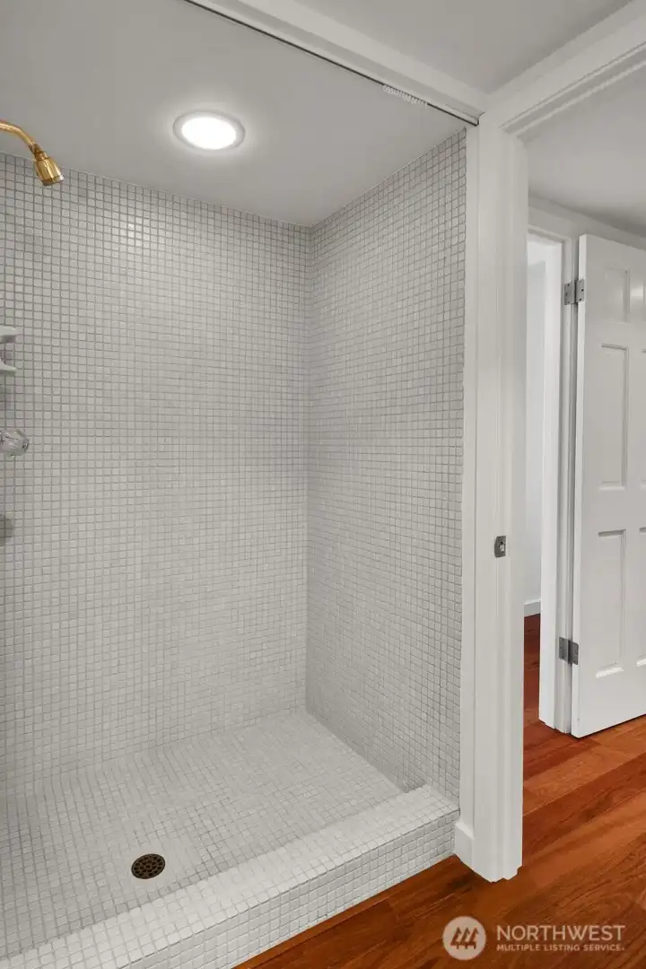 3/4 Main Bathroom