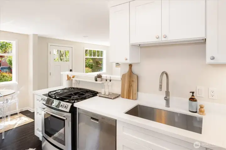 Kichen is open to living space, great for entertaining.