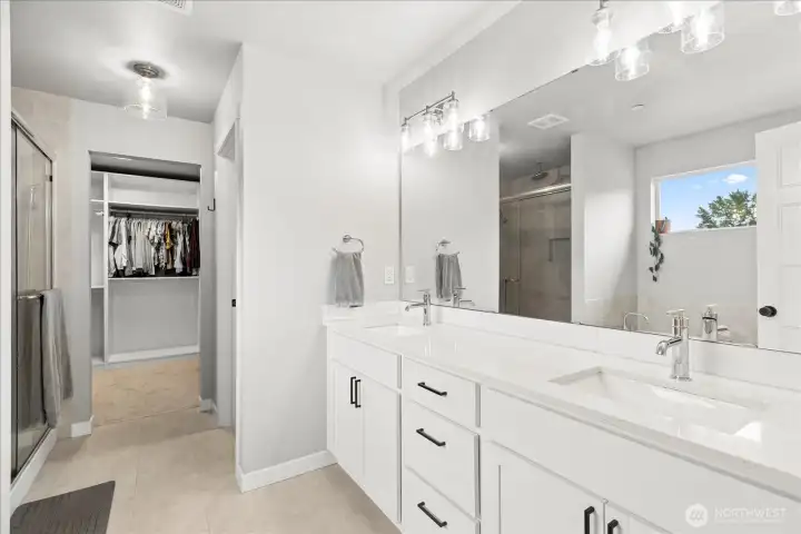 En-suite Primary Bathroom