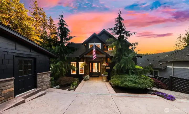 Twilight front of home Twilight front of home