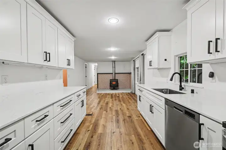 Bright, beautifully renovated kitchen